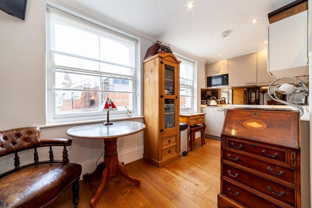 Outstanding Antique 1Br Flat In Soho Apartment London Exterior photo