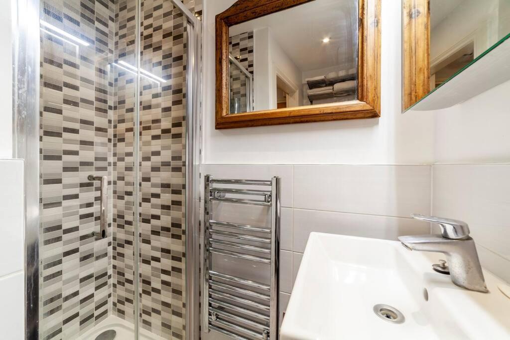 Outstanding Antique 1Br Flat In Soho Apartment London Exterior photo